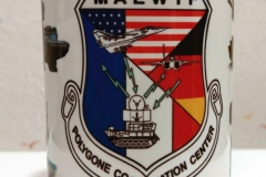 sehr schmale Tasse, oben abgerundet, bedruckt, Vorderansicht